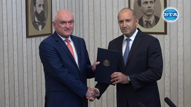 Президентът очаква от Димитър Главчев състав на служебен кабинет до понеделник, при успех изборите ще бъдат на 27 октомври