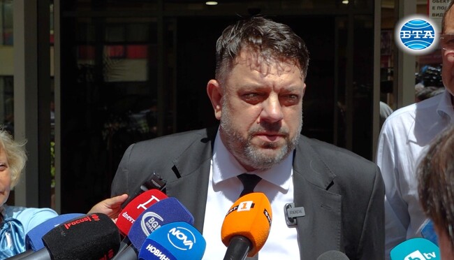 Димитър Главчев не е подходящият кандидат за служебен премиер, но се съобразяваме с ограниченията в Конституцията, коментираха от БСП