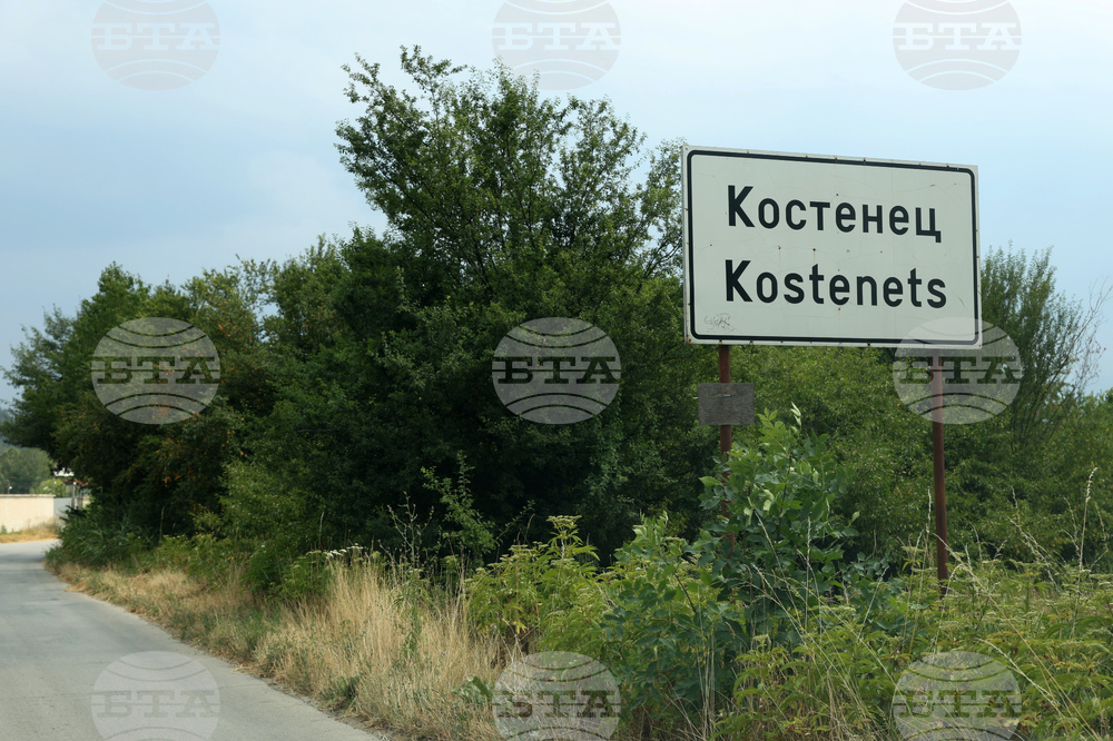 Шофьор на автомобил е починал вследствие на катастрофа в град Костенец