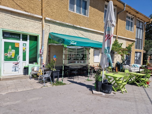 Лек ръст при продажбите на дребно се отчита в област Търговище за 2023 г. на годишна база, показва статистиката