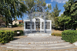 Разград - паметник - освежаване