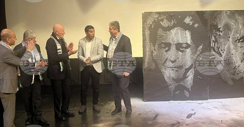 Ex-PM Simeon Saxe-Coburg-Gotha, Former State Leader Purvanov Receive Distinctions from State of Palestine