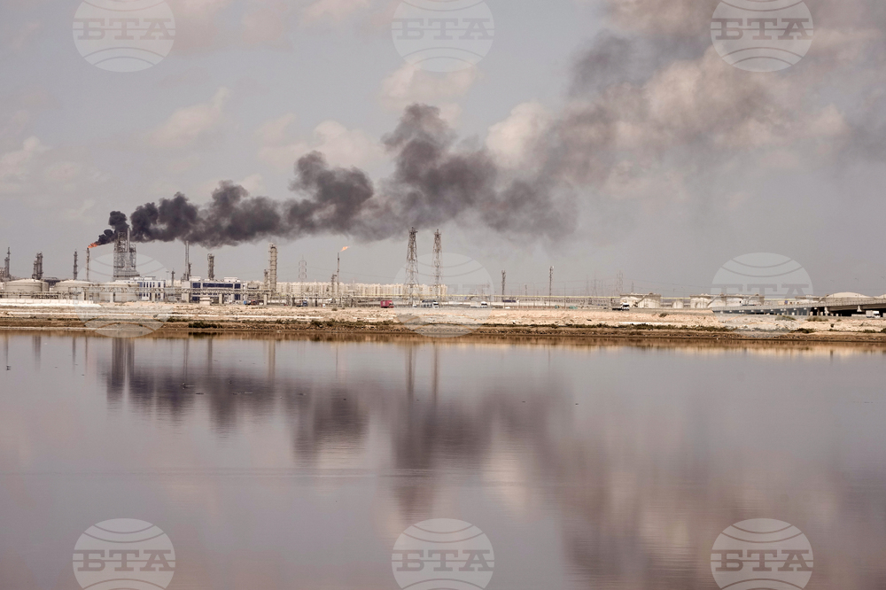 МЕНА: Египет обяви нови находища на петрол и газ с допълнителен добив от около 1,3 млн. куб. м газ и 4300 барела дневно