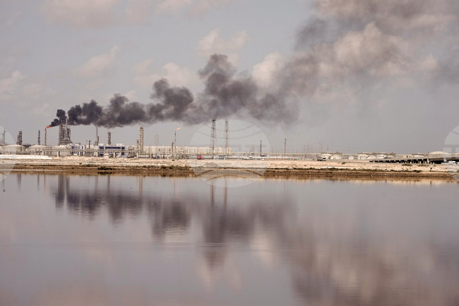 МЕНА: Египет обяви нови находища на петрол и газ с допълнителен добив от около 1,3 млн. куб. м газ и 4300 барела дневно