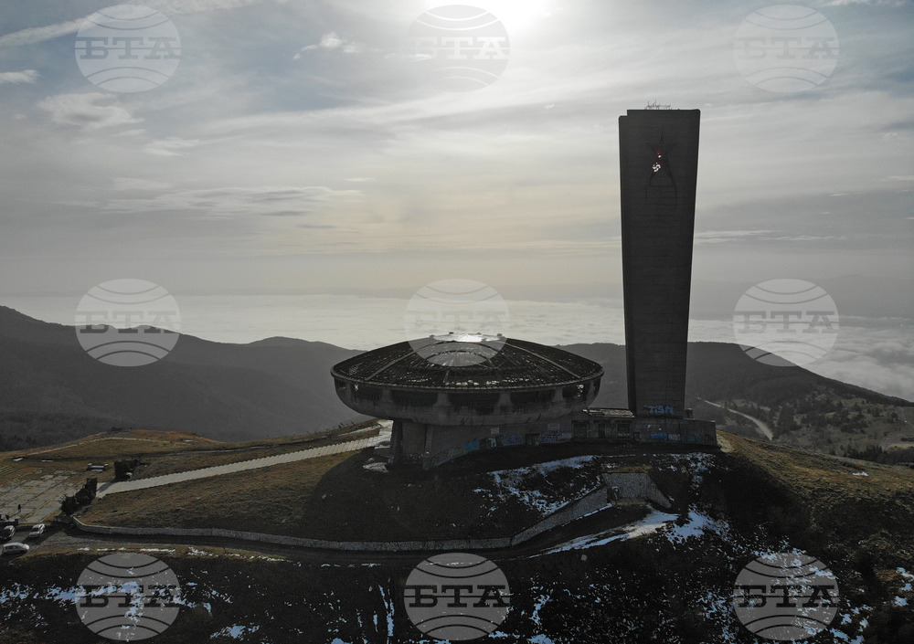 Бузлуджа - монумент