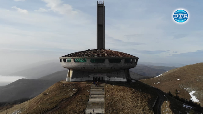 За пръв път от години бяха отворени вратите на паметника на връх Бузлуджа