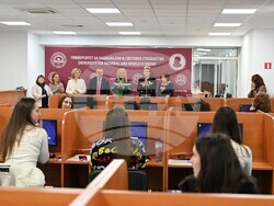 Снимка: Пресцентър УНСС - кандидат-студентската кампания със състезание по счетоводство 