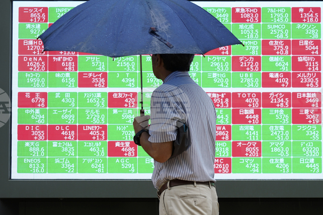 Индексите в Токио се понижиха на фона на поскъпване на йената въпреки ръста на Уолстрийт вчера