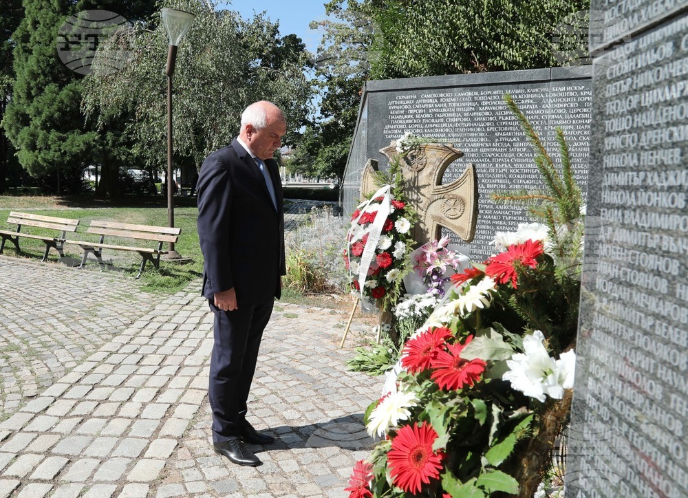 PM Glavchev Honours Memory of Victims of Totalitarian Regimes