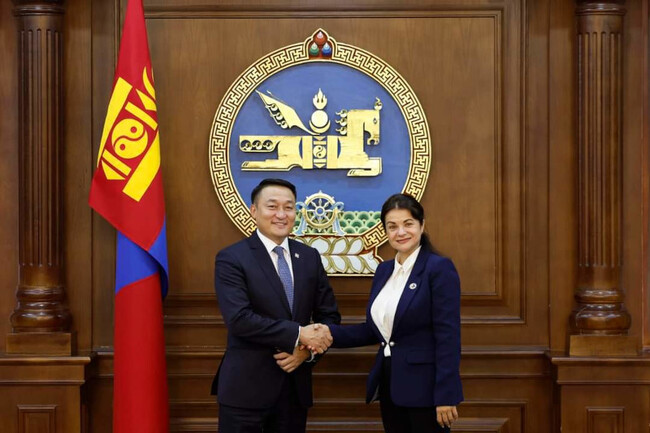 НС: България е пример за ярко присъствие на жени в управлението на страната, заяви заместник-председателят на Народното събрание Росица Кирова пред участниците в Световния форум на жените в Улан Батор