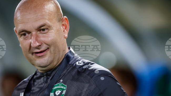 Най-важното нещо сега е да победим Черно море във Варна, ще видите оттук нататък по-умен Лудогорец, гарантира временният треньор Тодор Живондов