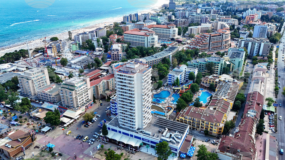 Слънчев бряг - летен сезон - изглед