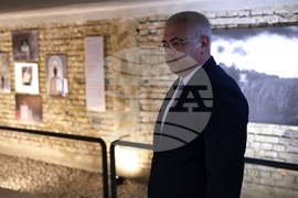 Изложба - „Визуалната история на Миколаев: Татуировки на войната" - Мехмет Саит Уянък