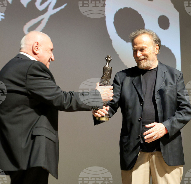 Варна - Международен филмов фестивал „Любовта е лудост"