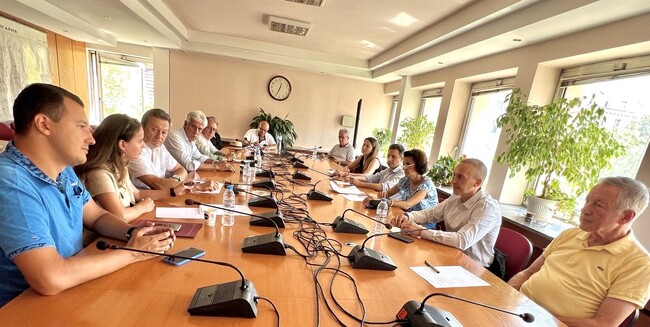 БСП: По-активно участие на държавата в икономиката искат партиите на обединената левица