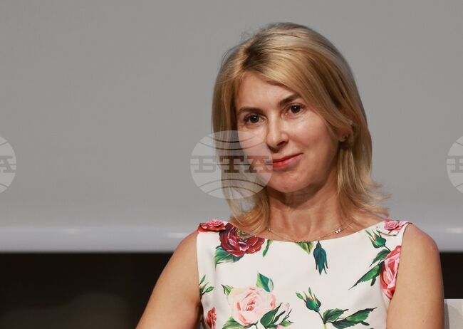 Днес България празнува своето възкресение - чакано векове, платено с най-високата цена, каза кметът на Габрово Таня Христова