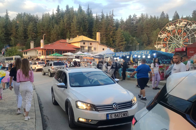 Общо 46 000 лева са дарили фирми за празника на Доспат