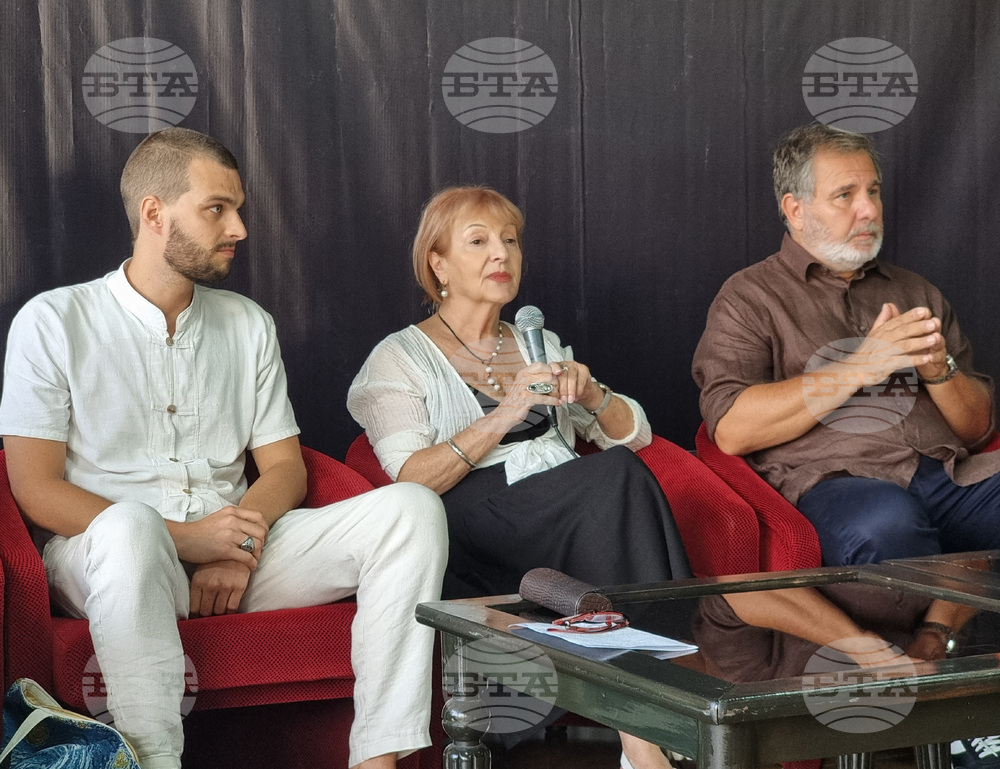 Варна - фестивал „Любовта е лудост“ - пресконференция за „Кастели романи“