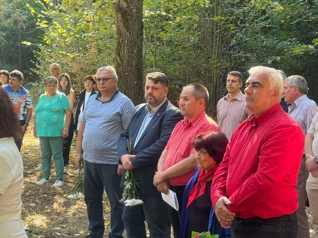 БСП: Социалисти отбелязаха 80 години от партизанската победа при Жабокрек
