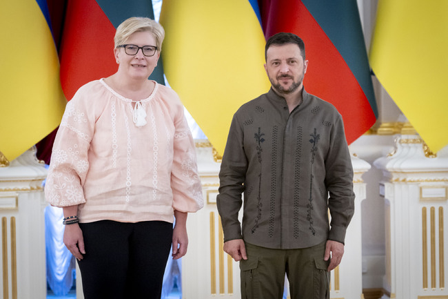 Литва ще предостави допълнителна военна помощ на Украйна, каза министър-председателката Шимоните в Киев