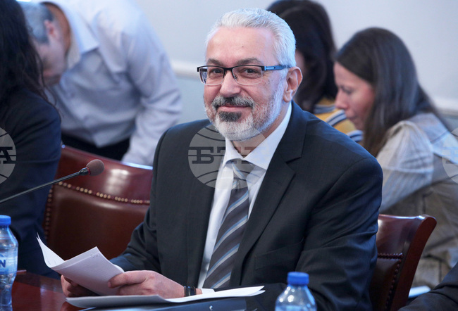 Илко Семерджиев - стоматолог и политик