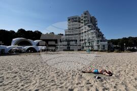 Албена - лято - туристи