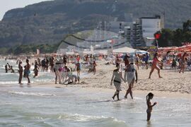 Албена - лято - туристи