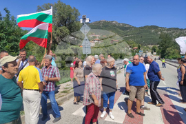 Село Павелско - протест - недостига на питейна вода