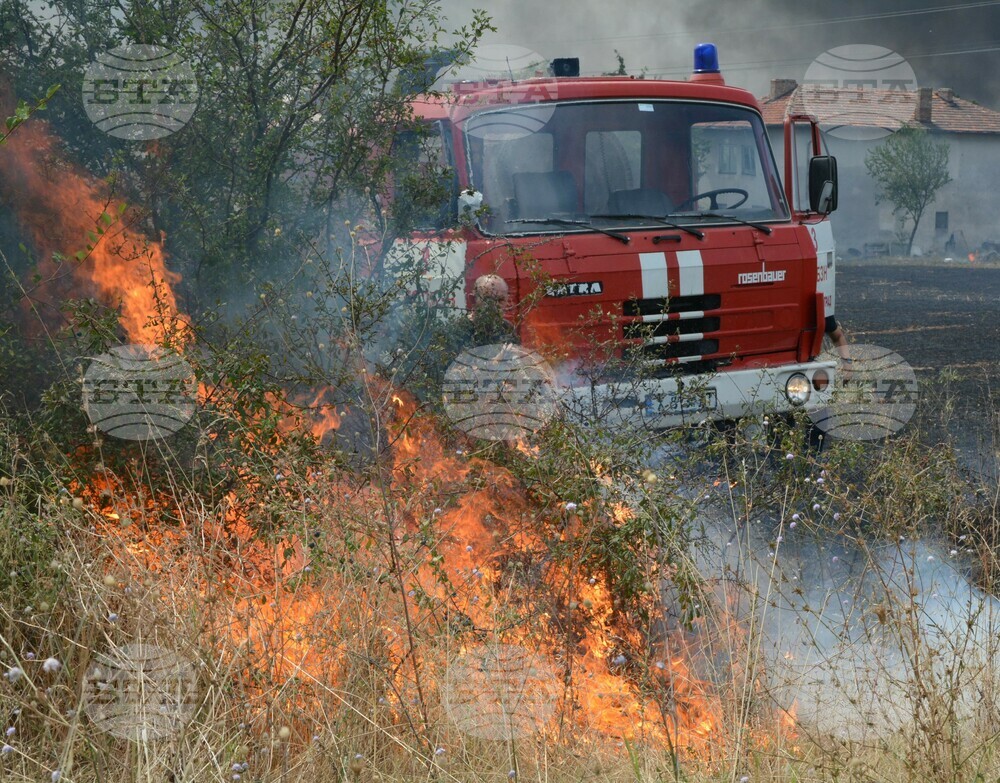Обявено е частично бедствено положение в община Стара Загора заради пожара между селата Дълбоки и Оряховица