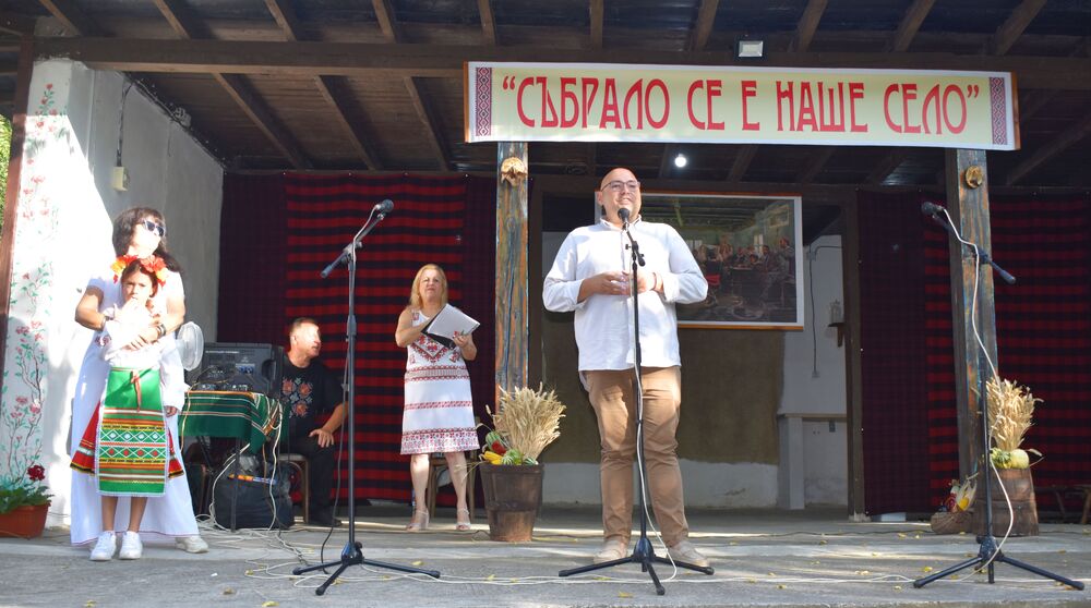 Кметът Добрин Добрев: Народният събор „Събрало се е наше село” е повод за гордост и похвала”