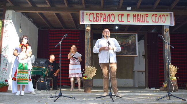 Кметът Добрин Добрев: Народният събор „Събрало се е наше село” е повод за гордост и похвала”