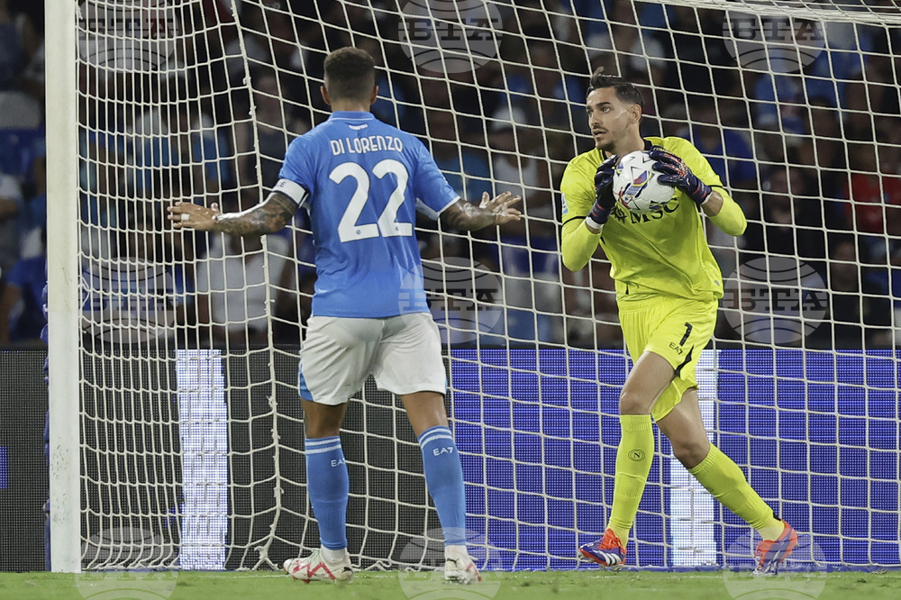 Наполи се разбра за нов договор с вратаря Алекс Мерет, работи се и за привличането на Симоне Скуфет от Каляри