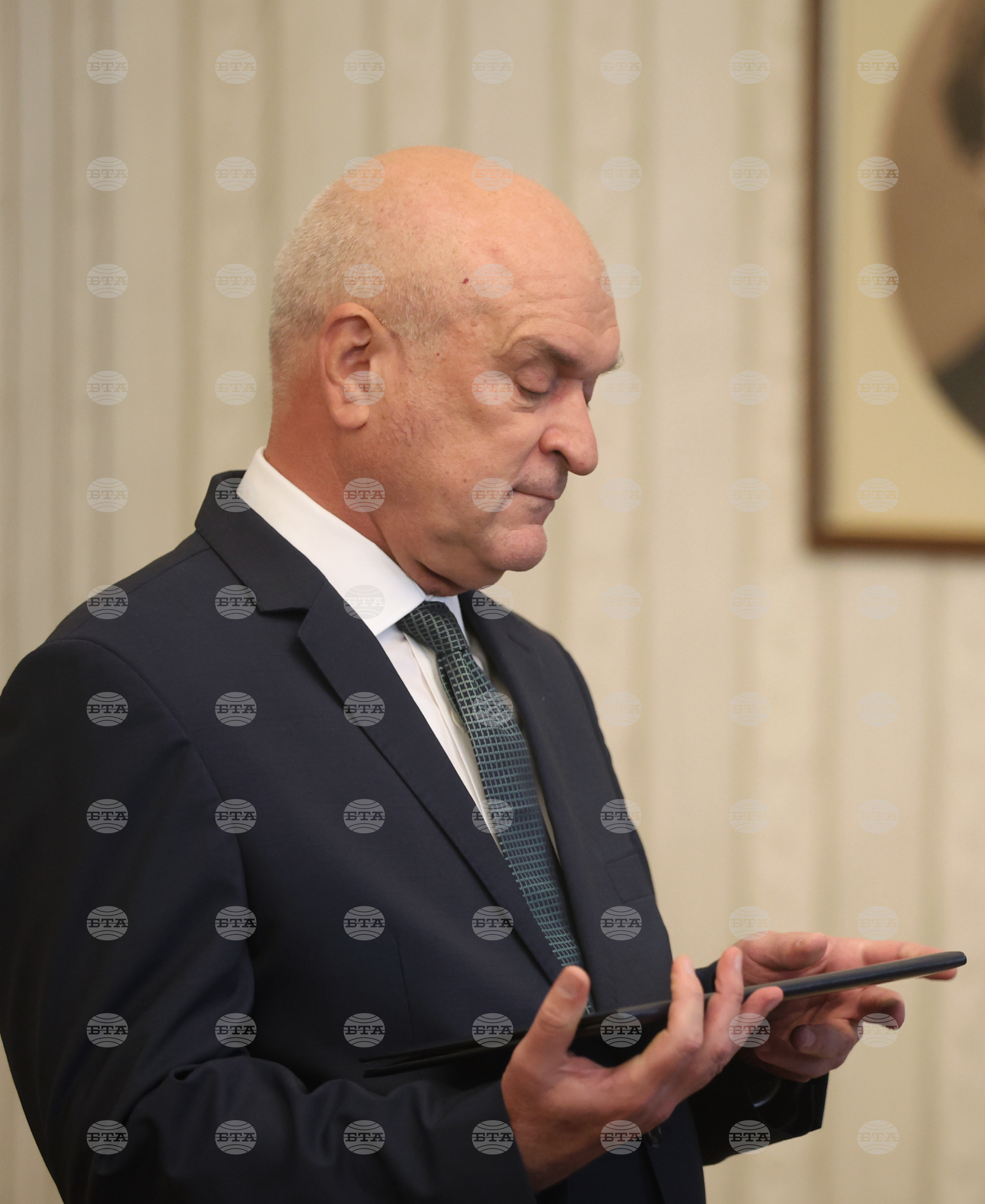 Румен Радев - Димитър Главчев - служебно правителство