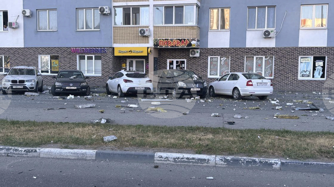 Двама души бяха убити при украинска атака с дронове в Саратов, съобщиха местните власти