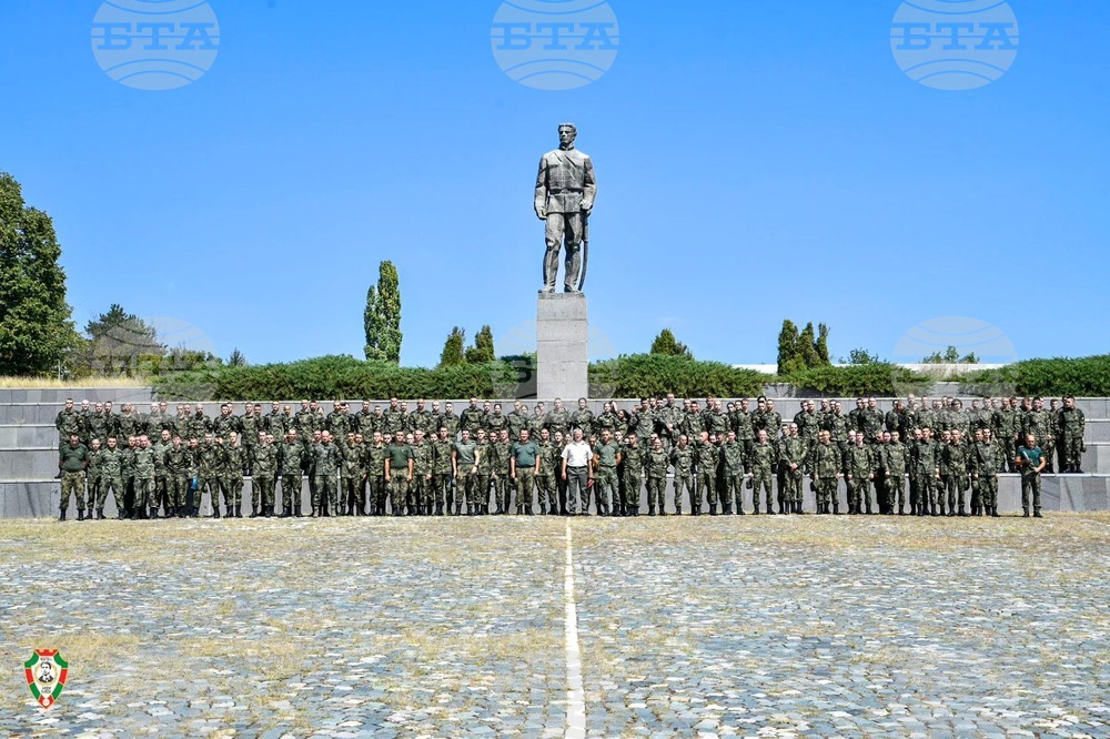 Общо 140 курсанти от 151-я випуск на Националния военен университет „Васил Левски“ прекрачиха прага на висшето училище във Велико Търново