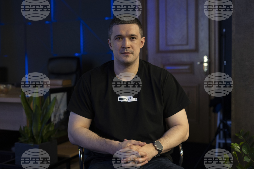 Украйна за първи път използва в битка "дрон майка", базиран на изкуствен интелект, съобщи украинският вицепремиер за иновациите