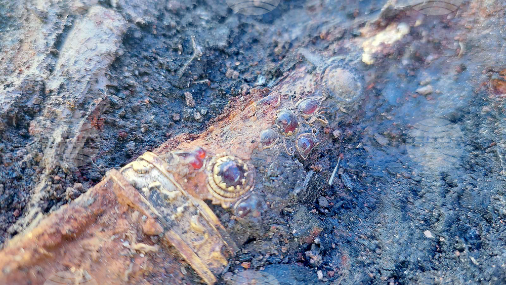 Тополовград - разкопки - златни съкровища