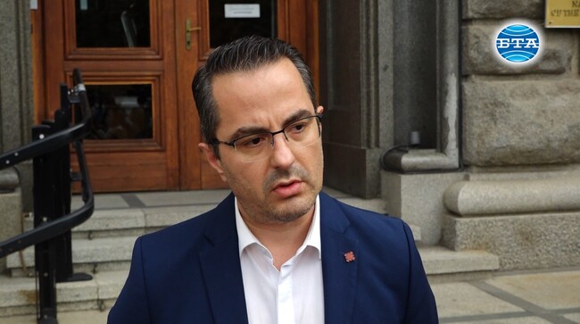 Отново ни управлява правителство на Пеевски и Борисов, което „Възраждане“ не подкрепя, каза Цончо Ганев