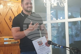 Червен бряг - Карлос Насар - почетен гражданин