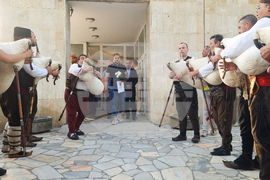 Червен бряг - Карлос Насар - почетен гражданин