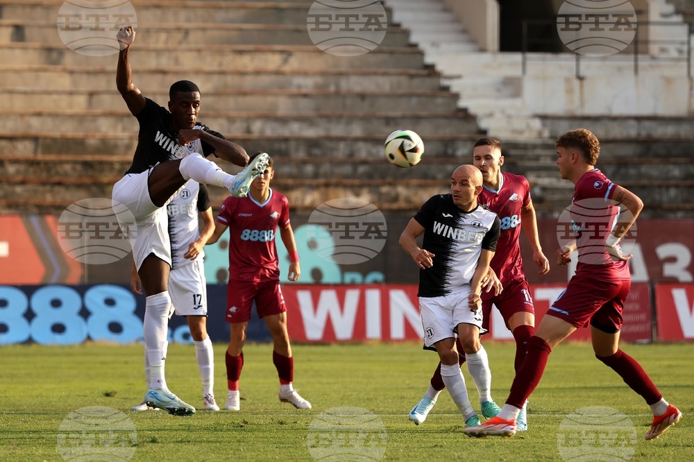 Футбол - „Септември“ - „Локомотив“