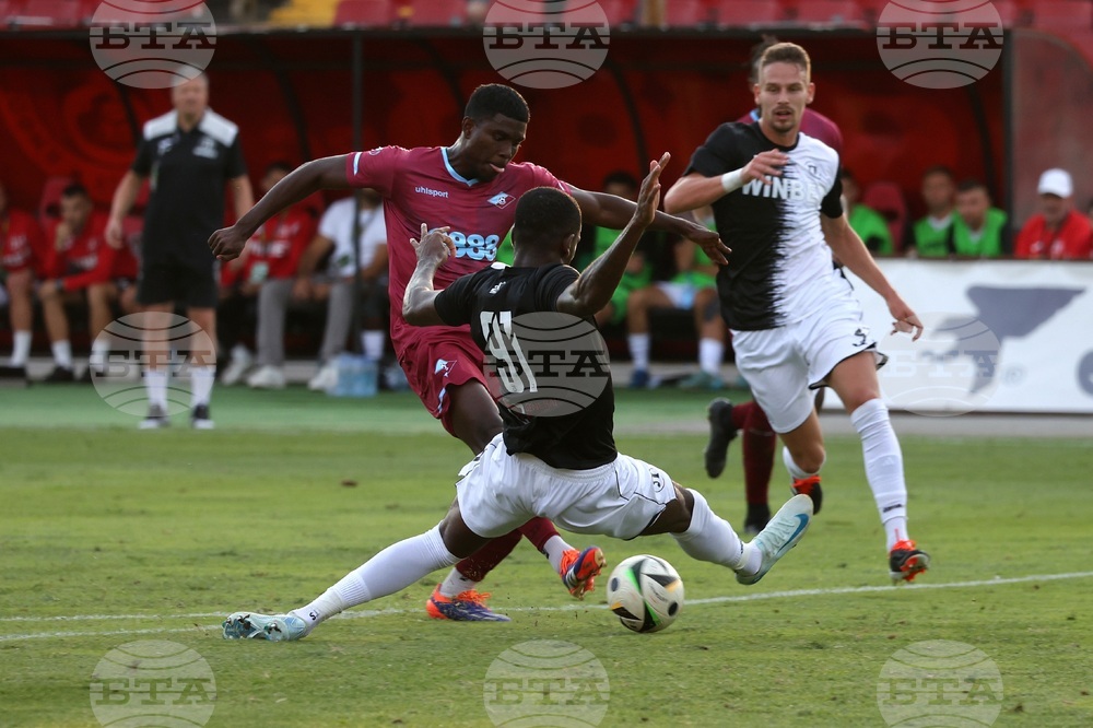 Футбол - „Септември“ - „Локомотив“