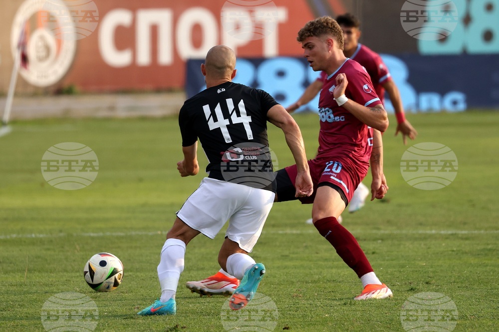 Футбол - „Септември“ - „Локомотив“