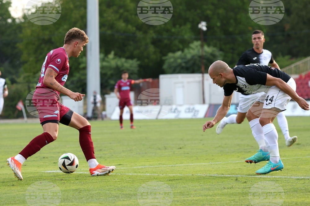 Футбол - „Септември“ - „Локомотив“