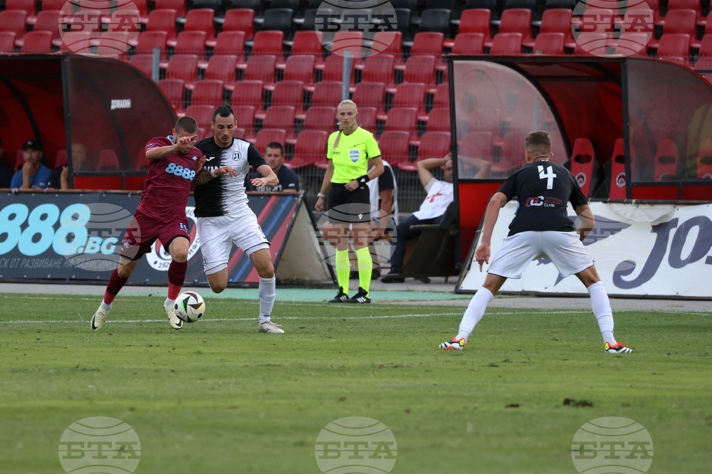 Футбол - „Септември“ - „Локомотив“