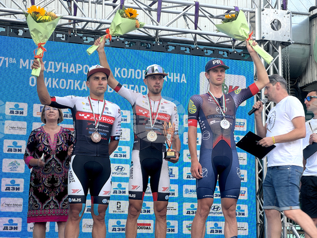 Казанлък - втори етап на колоездачната обиколка на България - награждаване