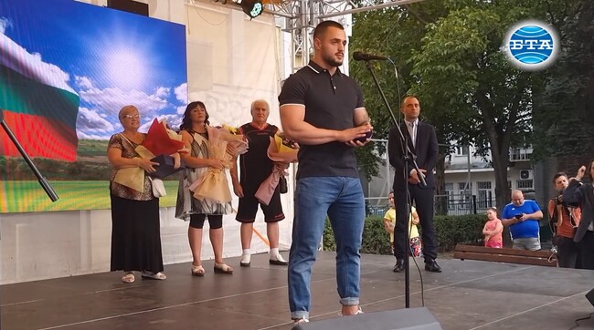 Олимпийският шампион Карлос Насар стана почетен гражданин на Червен бряг