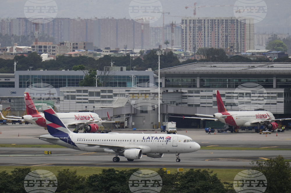 Петнайсет души загинаха при самолетна катастрофа в Колумбия