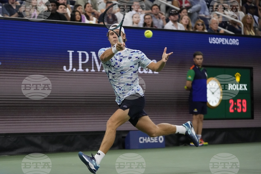 Александър Ковачевич отстрани поставения под номер 1 Андрей Рубльов на полуфиналите на турнира по тенис в Монпелие