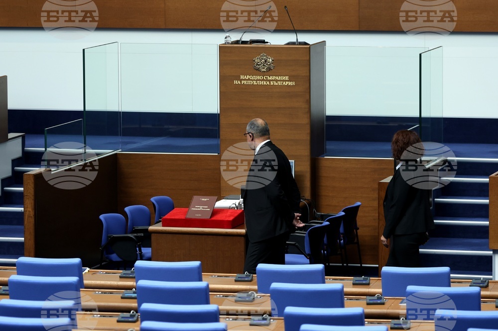 Парламент - служебен кабинет - клетва